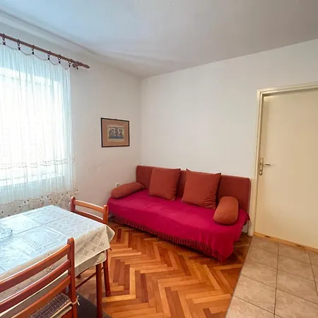 H&m بيت ضيافة