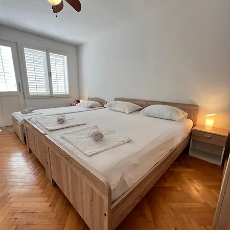 H&m بيت ضيافة