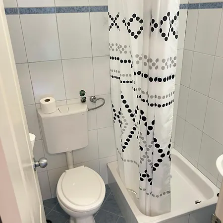 H&m بيت ضيافة