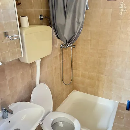 H&m 게스트하우스 *