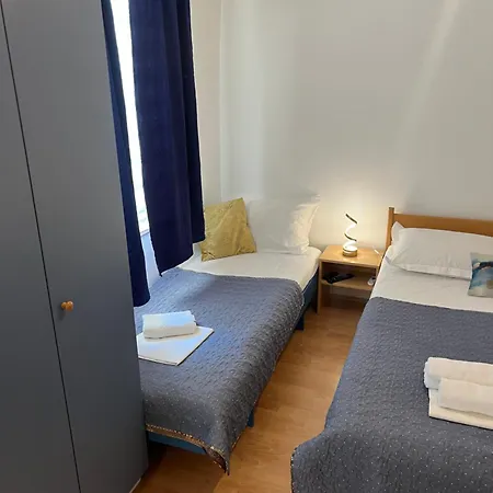 H&m 게스트하우스 *